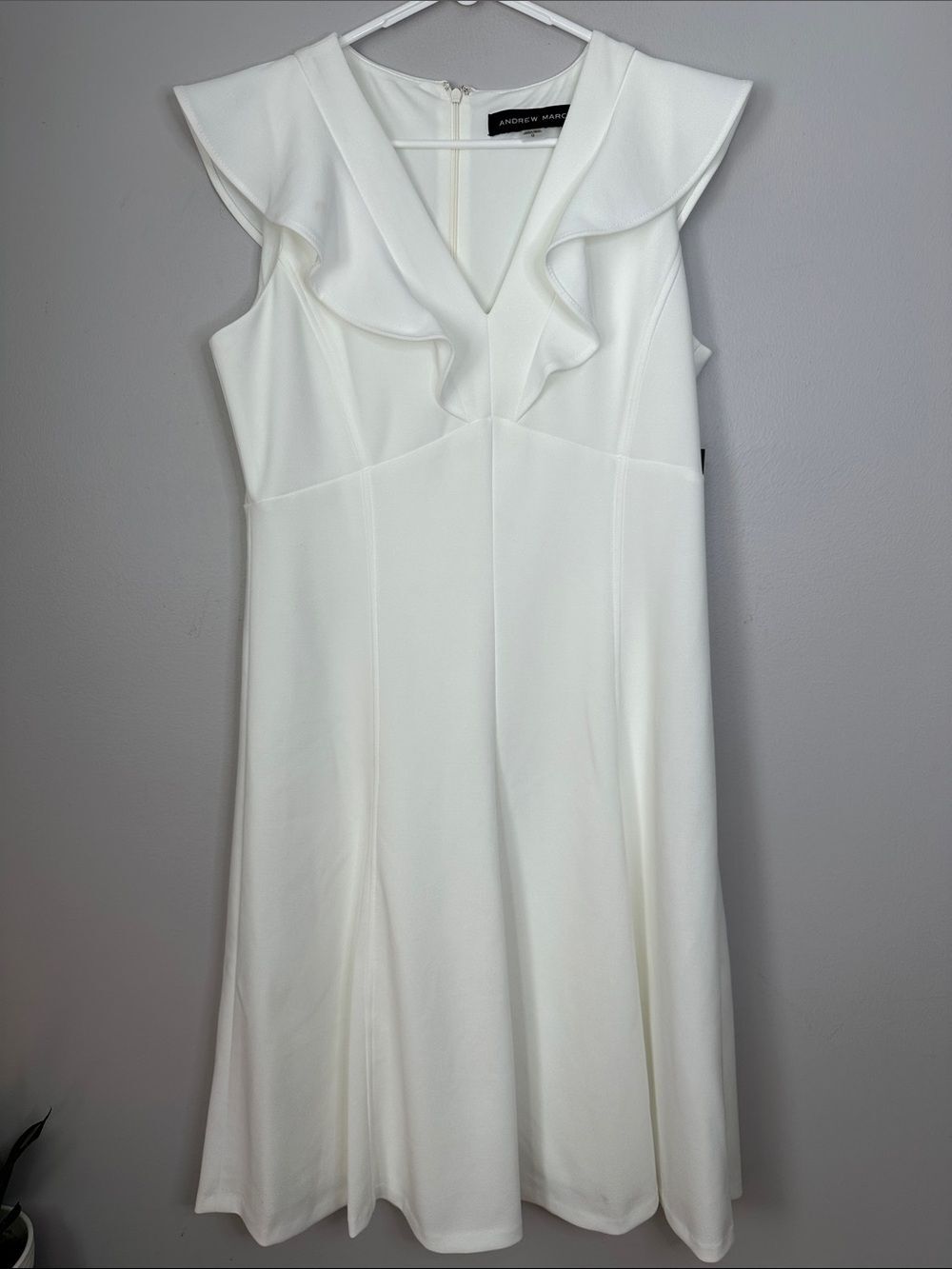 Andrew Marc White V-Neck Ruffle Sleeveless Dress size 12 NWT